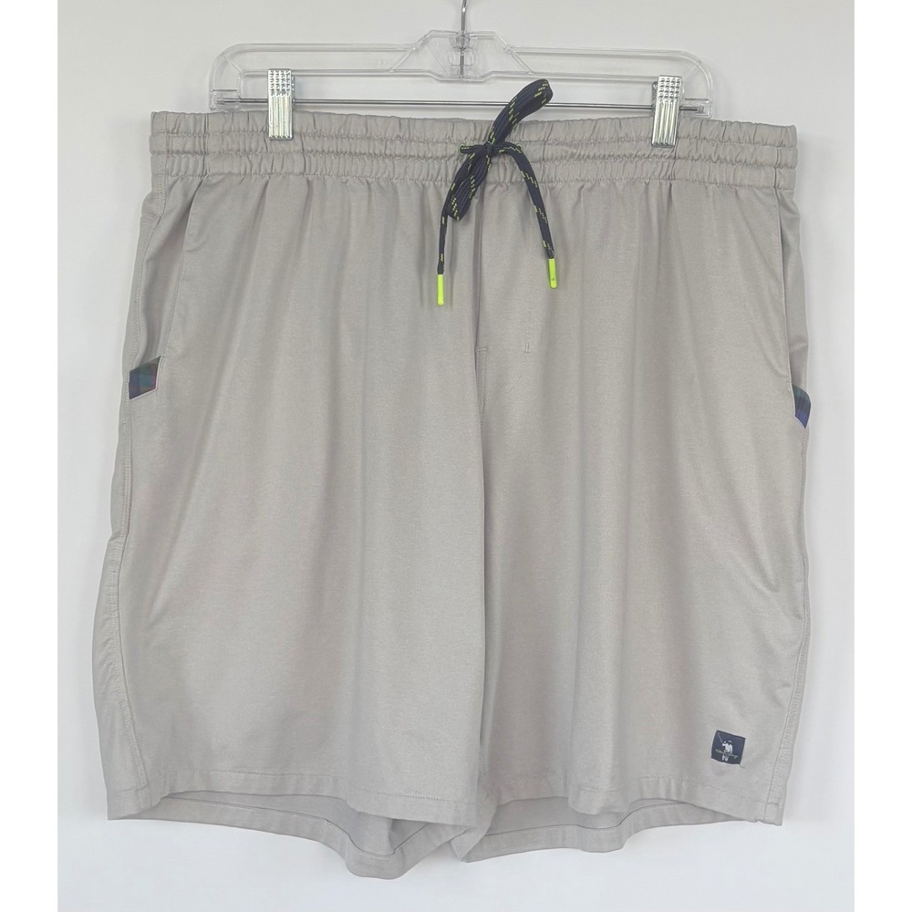 William Murray Golf Mens XXL Light Gray Plaid Performance Elastic Waist Shorts
